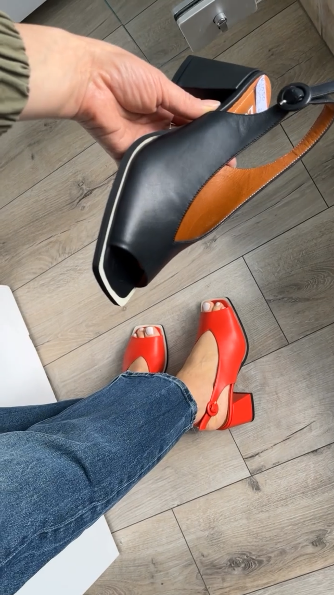 Σανδάλια με χοντρό τακούνι και δάχτυλα ψαριού-GR