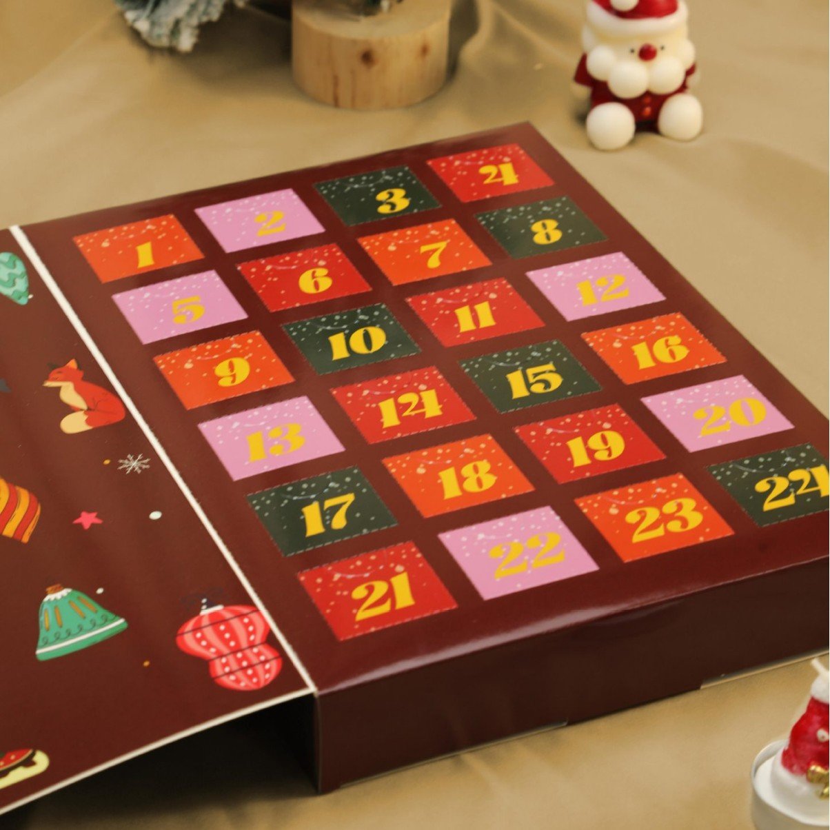 Rožinis marmurinis Advento kalendorius 2025 m., 24 dienų iki Kalėdų atgalinio skaičiavimo dėžutė-LT