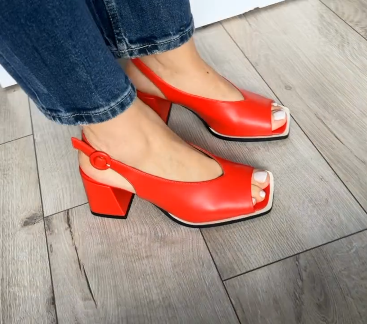 Storakulnės basutės su žuvies pirštais-LT