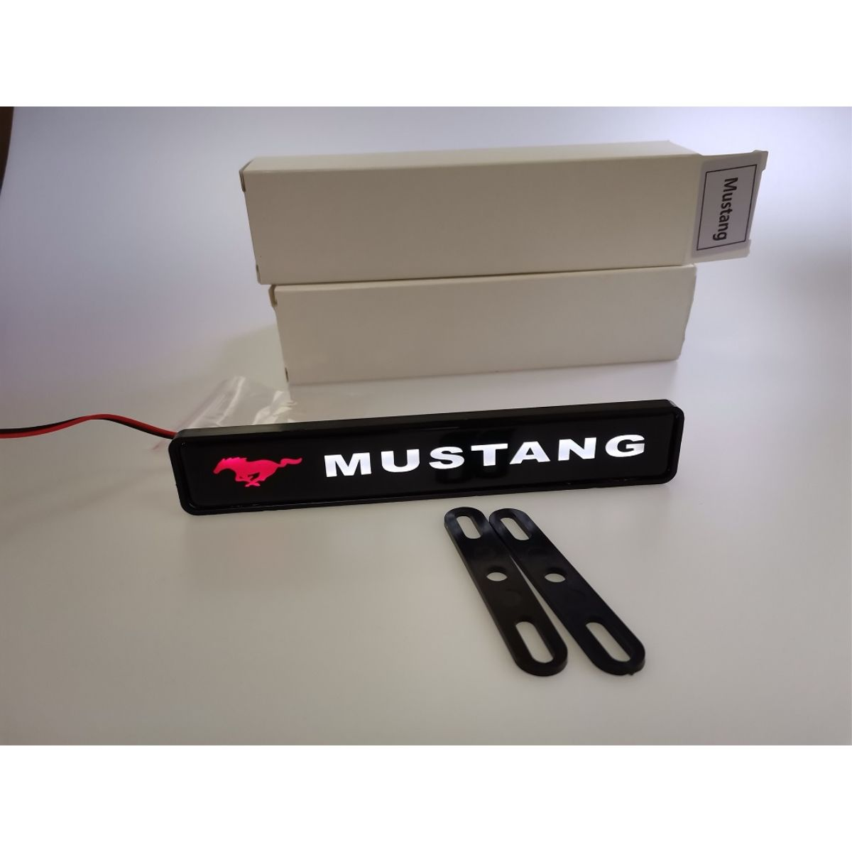 Gorąca wyprzedaż ✨50% zniżki ✨Stylowa, klimatyczna lampa LED z logo na środkową osłonę chłodnicy samochodu