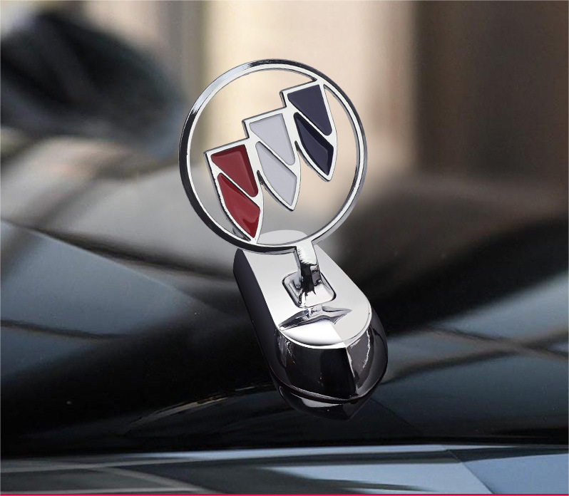 Logo na maskę samochodu z ozdobą