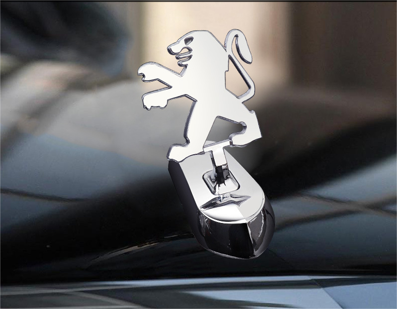 Logo na maskę samochodu z ozdobą