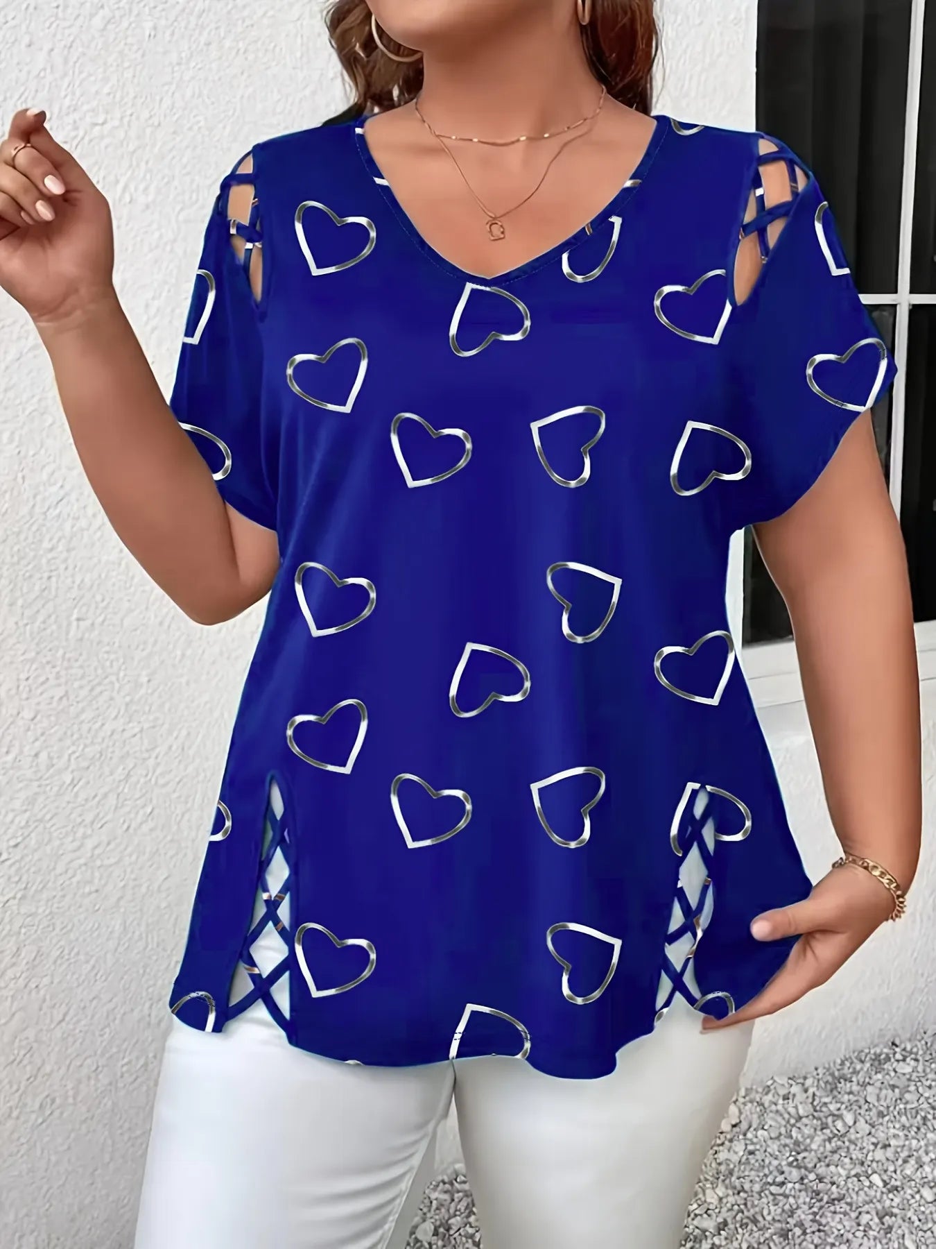 👗🌸Women's summer blouse with V-neck and print — soft, elegant🌟