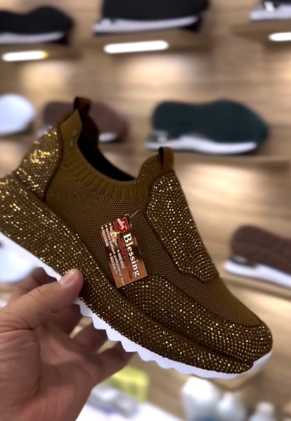 Μοντέρνα, καθημερινά αθλητικά παπούτσια με κρύσταλλα-GR