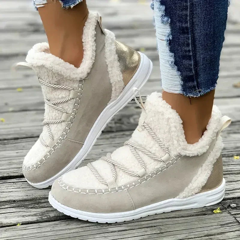 Wygodne buty damskie do połowy łydki