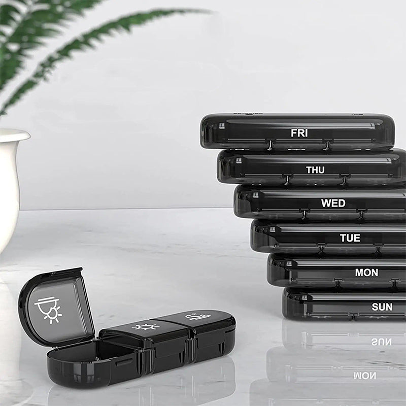 🧳 Etui na tabletki podróżne na 7 dni – lekkie, z wyjmowanymi przegródkami