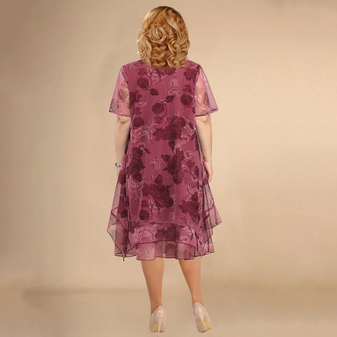 Kwiecista sukienka z krótkim rękawem